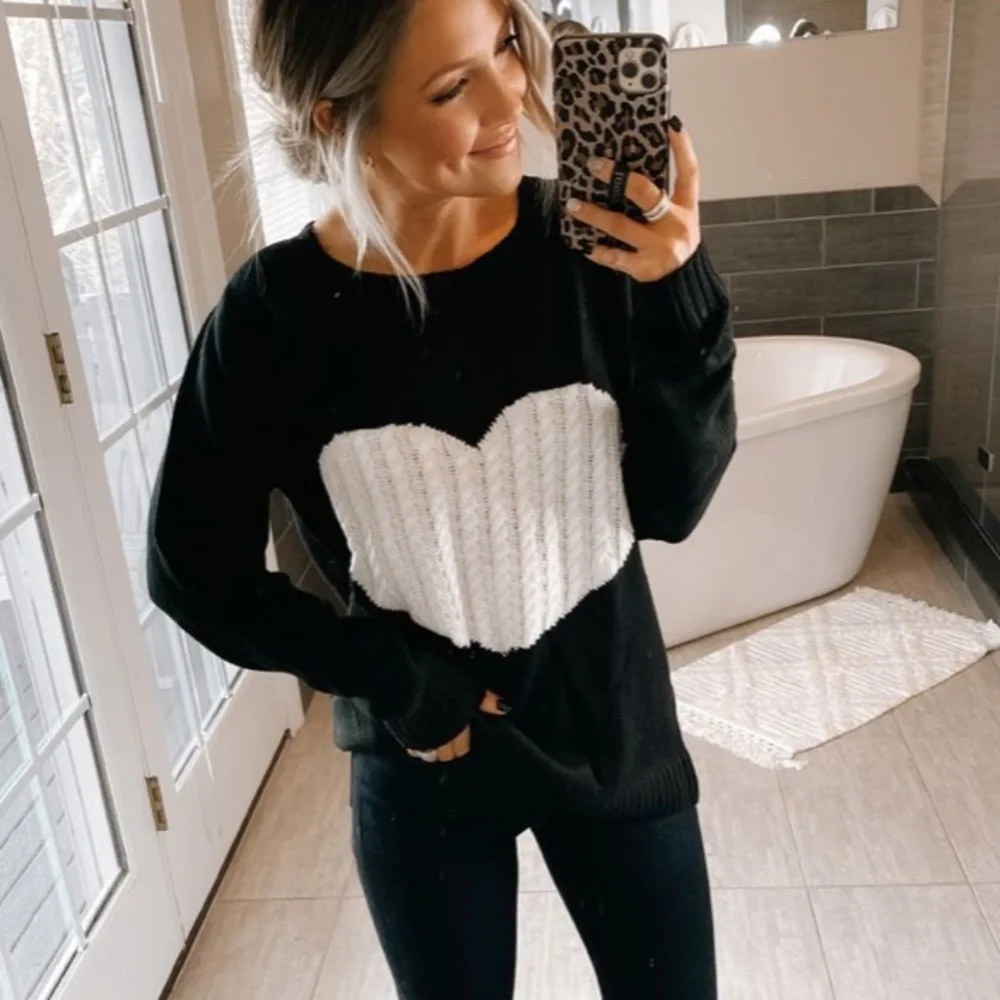 heart print women black and white pullover casual crewneck tops shirt